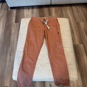 Vuori RipStop Terracotta Womens size Small